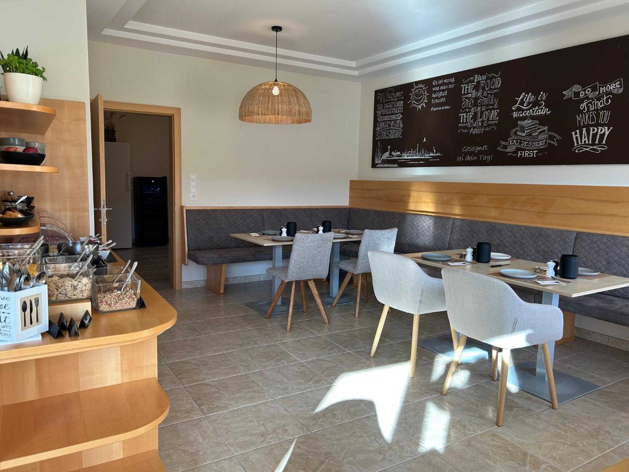 Haus Renee Bed & Breakfast Podersdorf am See Exterior photo