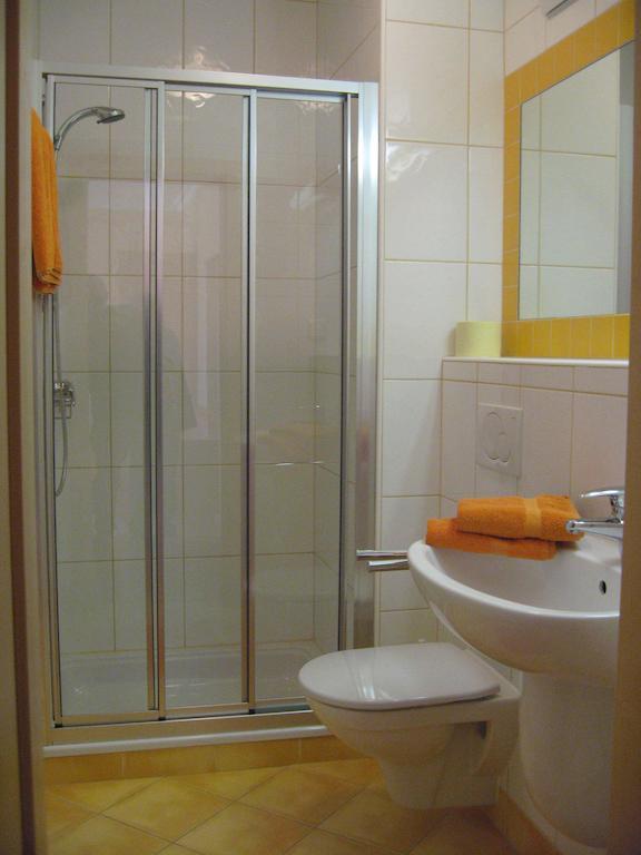 Haus Renee Bed & Breakfast Podersdorf am See Room photo