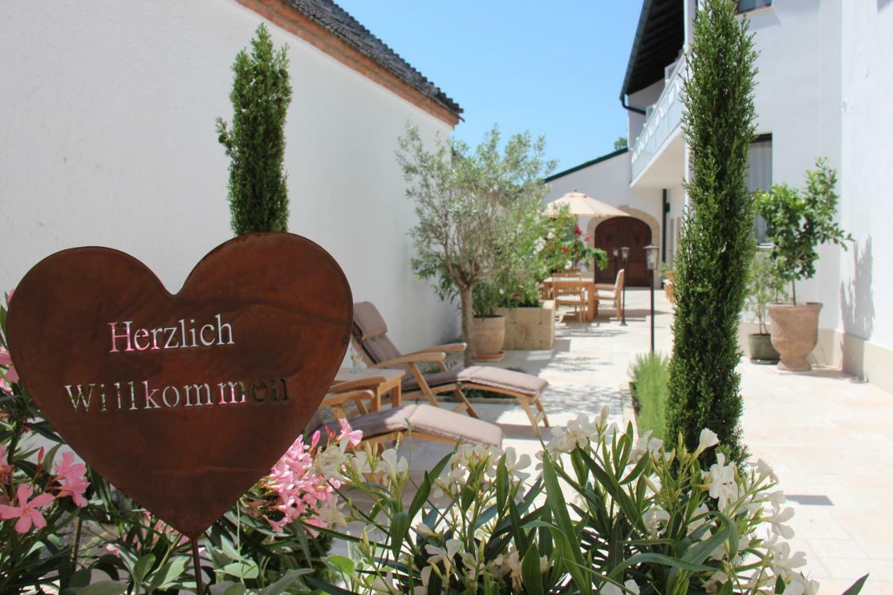 Haus Renee Bed & Breakfast Podersdorf am See Exterior photo